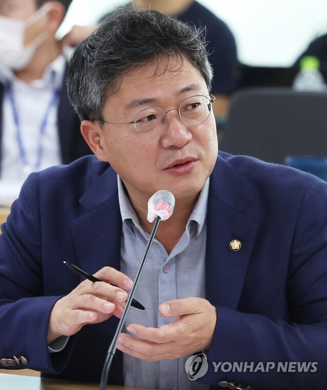 ▲ 국민의힘 박정하 의원이 14일 오전 경기도 수원시 영통구 경기도청에서 열린 국회 국토교통위원회의 경기도에 대한 국정감사에서 발언하고 있다.ⓒ연합뉴스