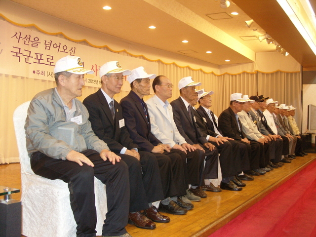 ▲ 탈북 국군포로들이 합동 기자회견을 하고 있다.ⓒ뉴데일리