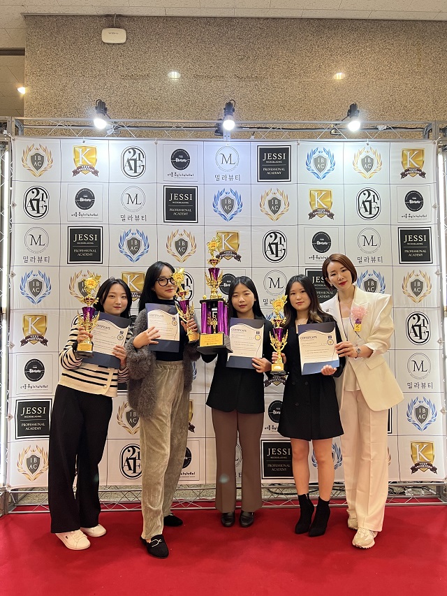 ▲ 선린대 뷰티자인과는 제14회 국제바디아트콘테스트 미용경진대회에서 전원 수상했다.ⓒ선린대