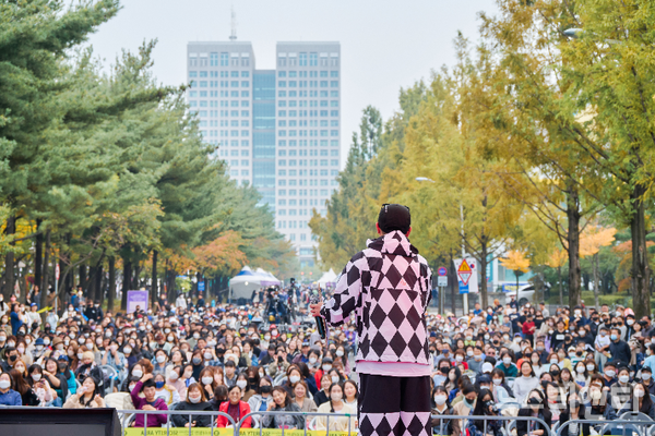 ▲ 대전 서구는 지난 16일 개최한 '제1회 042 힙합 스트릿댄스 페스티벌 콘서트'가 서구민과 대전 시민들의 뜨거운 성원 속에 성공적으로 치러졌다고 밝혔다.ⓒ대전 서구