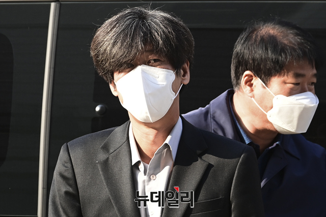 ▲ 대장동 게이트와 관련해 천화동인 4호 소유주 남욱 변호사가 지난해 11월3일 오후 서울 서초구 서울중앙지법에서 열린 구속 전 피의자 심문에 출석하고 있다. ⓒ강민석 기자