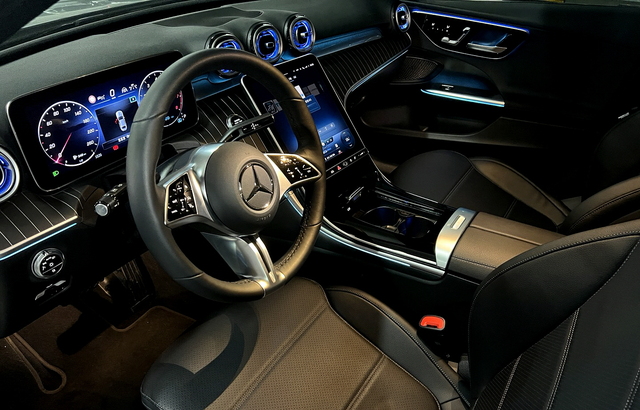 ▲ 앰비언트 라이트가 켜진 인테리어는 매우 매력적이다. ⓒ김재홍 기자