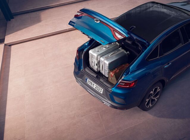 ▲ XM3 하이브리드의 트렁크 기본용량은 487리터다. ⓒ르노코리아