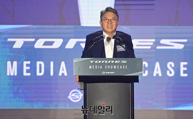 ▲ 곽재선 KG그룹 회장이 올해 7월5일 쌍용차 '토레스' 미디어 행사에서 발언하는 모습.  ⓒ뉴데일리DB