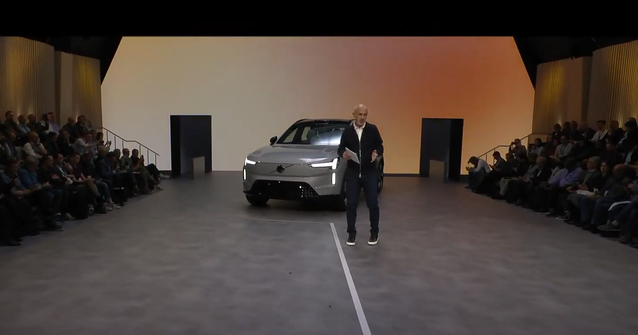 ▲ 짐 로완 CEO가 EX90에 대해 설명하는 모습. ⓒ영상중계 캡쳐