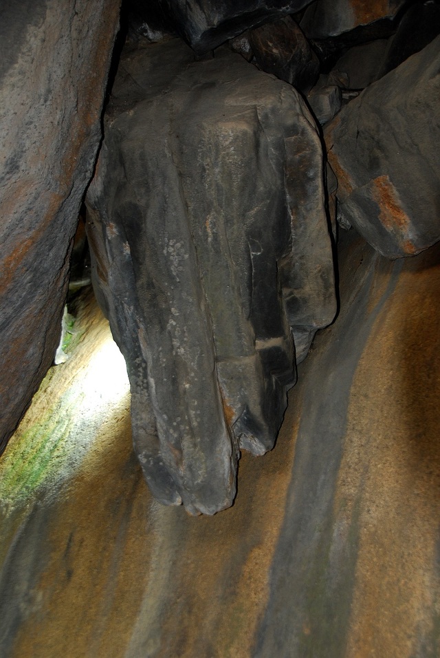 ▲ 자연적으로 형성된 수인(手印.ⓒ진경수 山애호가