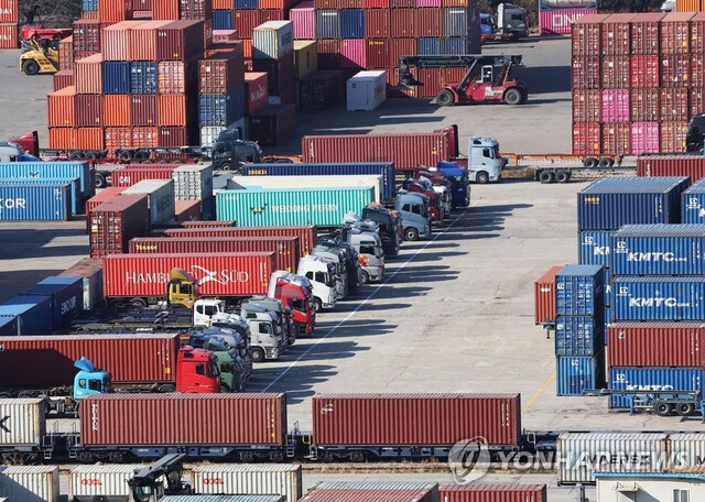 ▲ 화물연대 파업에 산업계는 '즉각 중단'을 촉구했다. ⓒ연합뉴스