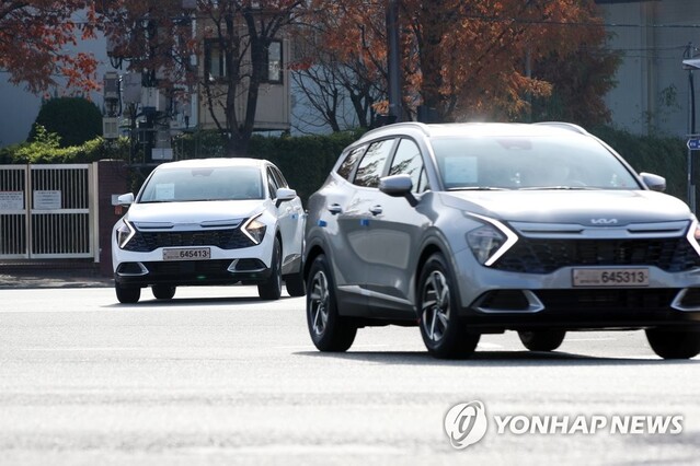 ▲ 화물연대 파업으로 현대차그룹이 로드 탁송을 진행하고 있다ⓒ연합뉴스