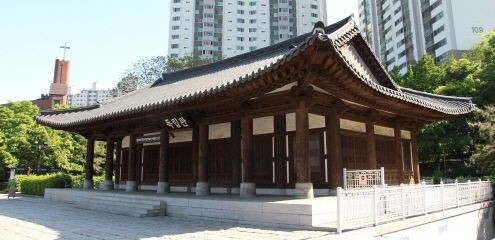 ▲ 중추원이 열렸던 독립관(현재 모습).