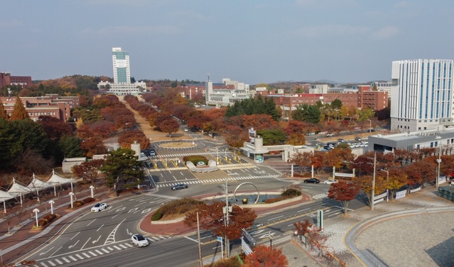 ▲ 대구대학교(총장 박순진)는 최근 농림축산식품부가 발표한 ‘2023년 농업계학교 실습장 지원사업’에 선정돼 학생 실습 교육을 위한 스마트팜을 구축한다.ⓒ대구대