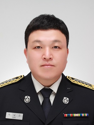 ▲ 이남진 소방장(동부소방서 119구급대) 소방청 주관‘생명보호 구급 대상’을 수상해 소방청장 표창과 1계급 특진의 영예를 안았다.ⓒ대전소방본부