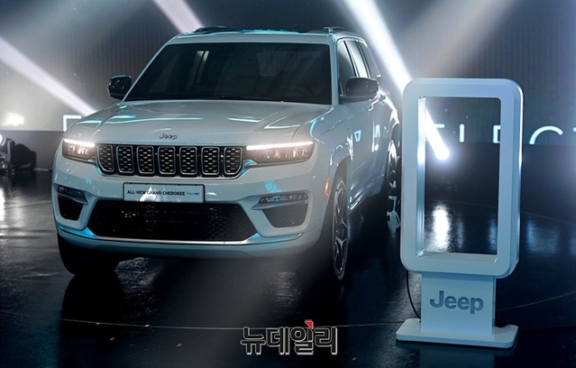 ▲ 7일 출시된 신형 그랜드 체로키 외관 ⓒ정상윤 기자