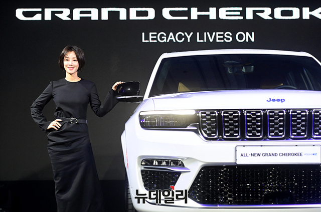 ▲ 배우 김성령씨가 포즈를 취하고 있다 ⓒ정상윤 기자