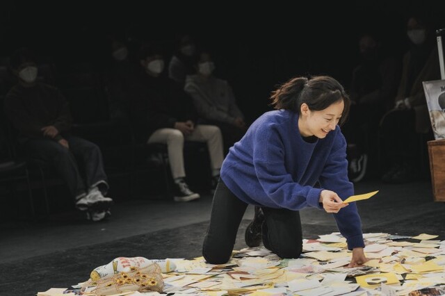 ▲ 연극 '내게 빛나는 모든 것' 공연 장면.ⓒ크리에이티브테이블 석영