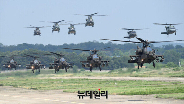 ▲ 지난 7월 25일 경기 육군 항공사 이천기지에서 아파치 가디언 등이 투입된 훈련현장. ⓒ뉴데일리DB