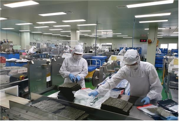 ▲ 김 가공.ⓒ해수부