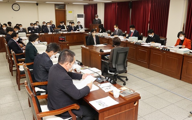 ▲ 충북도의회 예산결산특별위원회 심의 장면.ⓒ충북도의회