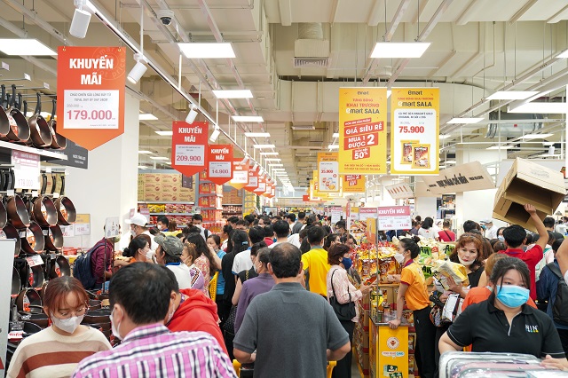 ▲ 프리오픈 기간 주말에는 최대 3만여명이 넘는 인파가 몰렸다ⓒ이마트