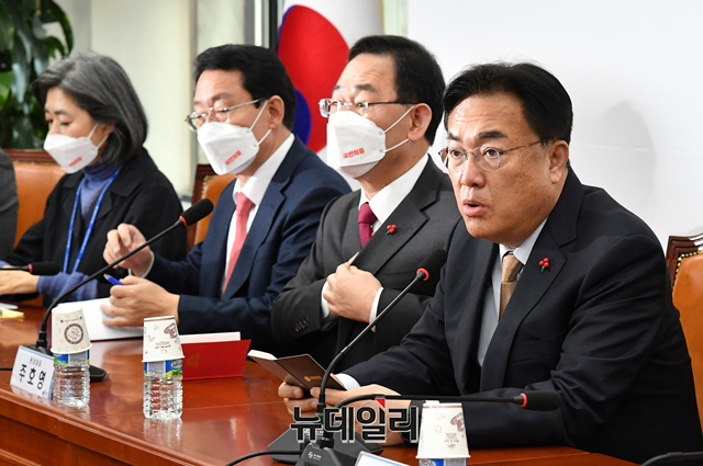 ▲ 정진석 국민의힘 비상대책위원장이 19일 오전 국회에서 열린 비상대책위원회의에서 모두발언을 하고 있다.ⓒ이종현 기자