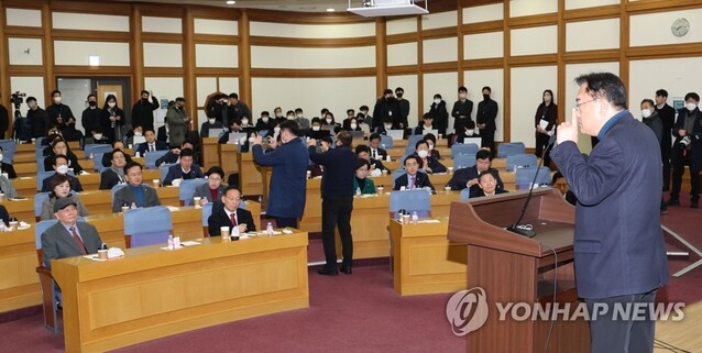 ▲ 정진석 국민의힘 비상대책위원장이 21일 오전 서울 여의도 국회 의원회관에서 열린 '국민공감' 2차 공부 모임에서 인사말을 하고 있다.ⓒ연합뉴스