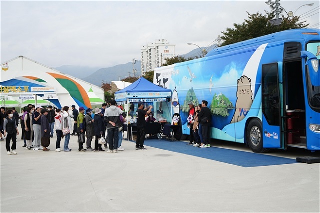 ▲ 독도재단은 ‘찾아가는 독도 홍보버스’가 45차례 전국을 다녔다.ⓒ독도재단
