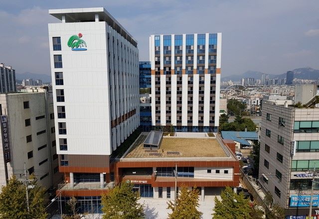 ▲ 충북학사 동서울관 전경.ⓒ충북도