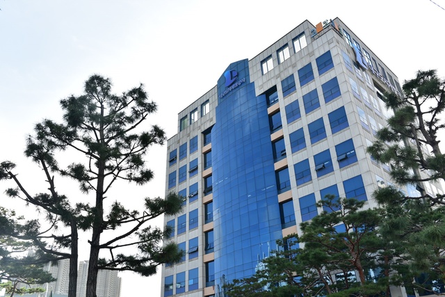 ▲ 공사는 ‘친환경 개발사업’을 목표로 추진 중인 ‘대구대공원 조성사업’ 내 건립예정인 A2블록 아파트단지를 공원에 둘러싸인 지형적 특성을 살려 자연과 더불어 사는 힐링주거공간으로 조성해 지난 16일 ‘국토교통부 설계공모대전 온라인 국민선호도 조사에서 최수우작품’에 선정된 바 있다.ⓒ대구도시개발공사