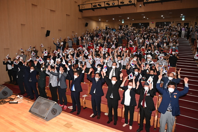 ▲ 김천시(시장 김충섭)에서는 계묘년 새해 국가유공자들의 헌신을 잊지 않고 예우받는 사회 분위기 조성을 위해 보답하는 보훈 사업을 추진한다.ⓒ김천시