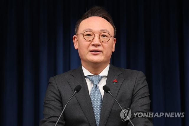 ▲ 안상훈 대통령실 사회수석이 6일 서울 용산 대통령실 청사에서 나경원 저출산고령사회위원회 부위원장의 발언 관련 브리핑을 하고 있다. ⓒ연합뉴스