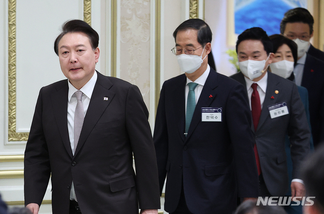▲ 윤석열 대통령(왼쪽)과 한덕수 국무총리. ⓒ뉴시스