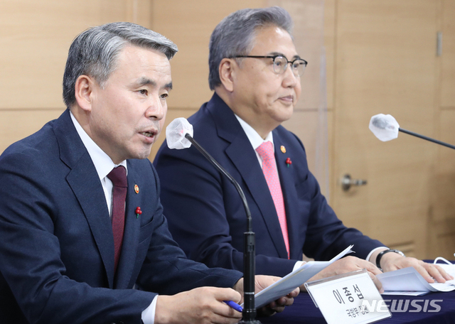 ▲ 이종섭 국방부 장관이 11일 서울 종로구 정부서울청사에서 외교부-국방부 연두 업무보고 사후 합동브리핑을 하고 있다. ⓒ뉴시스