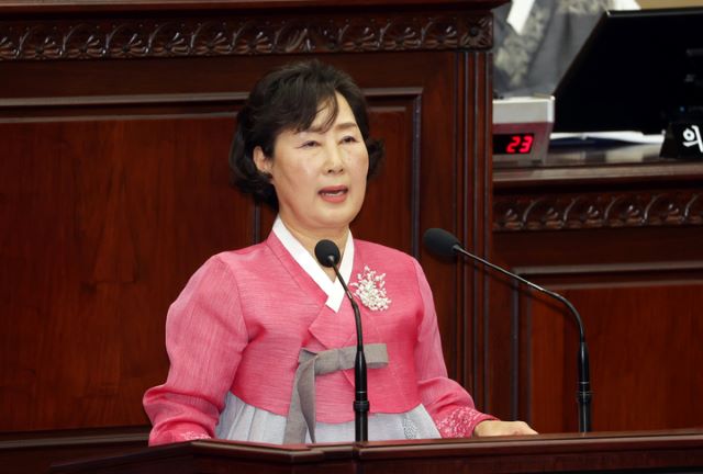 ▲ 충북도의회 산업경제위원회 박경숙 의원(보은)이 12일 제406회 임시회 제1차 본회의에서 5분 자유발언을 하고 있다.ⓒ충북도의회