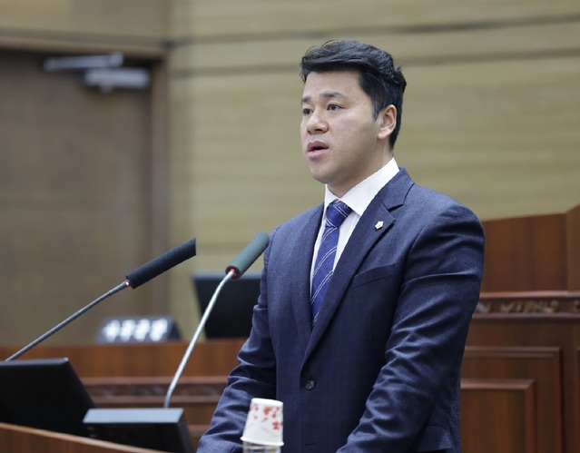 ▲ 17일 천안시의회에서 5분 발언을 하고 있는 이병하 의원.ⓒ천안시의회
