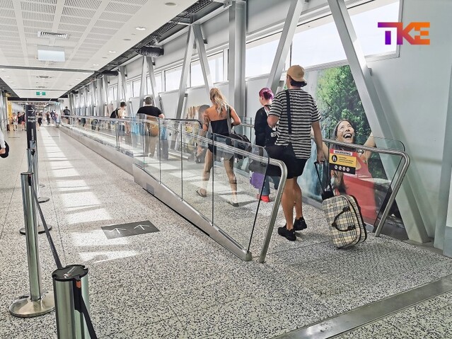 ▲ 호주 멜버른 공항에 설치된 아이워크. ⓒTK엘리베이터