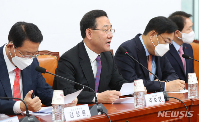 ▲ 주호영 국민의힘 원내대표가 26일 오전 서울 여의도 국회에서 열린 비상대책위원회 회의에서 발언하고 있다 ⓒ뉴시스