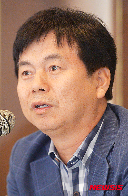 ▲ 지난 2015년 7월 20일 오후 서울 중구 프레스센터에서 국민연금공단 주최로 열린 '기초연금 1주년 기념 세미나' 토론회에서 권문일 덕성여대 교수가 소견을 밝히고 있다. ⓒ뉴시스