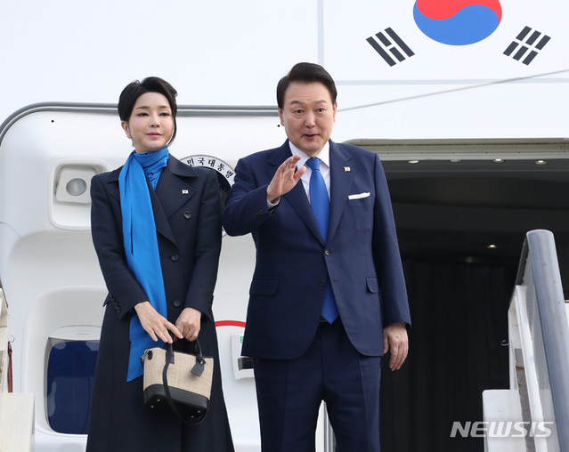 ▲ 윤석열 대통령(오른쪽)과 김건희 여사. ⓒ뉴시스