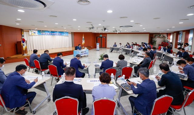 ▲ 성주군(군수 이병환)은 국민권익위원회에서 주관하여 501개 기관을 대상으로 한  공공기관 종합청렴도 평가에서 2등급을 획득하며 경상북도 13개 군부 중 가장 높은 등급을 달성했다.ⓒ성주군