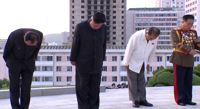 ▲ 북한 조선중앙TV는 지난 2021년 7월 28일 김정은 조선노동당 총비서 겸 국무위원장이 조국해방전쟁승리 68돌에 즈음해 중국의 6·25 전쟁 참전을 기념하는 우의탑을 방문해 헌화했다고 29일 보도했다.
ⓒ조선중앙TV 캡처=뉴시스