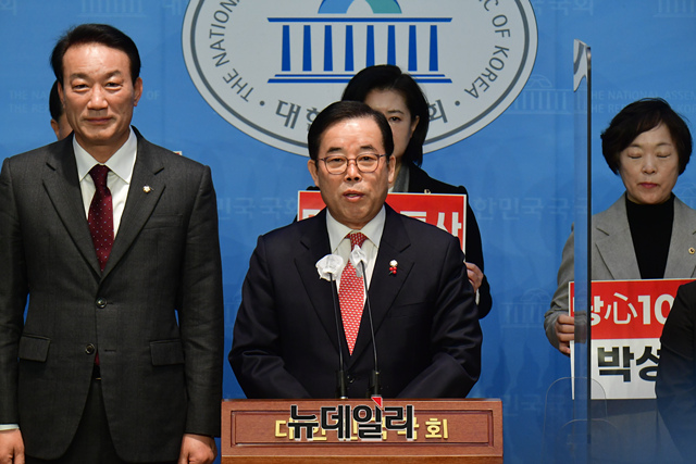 ▲ 박성중 국민의힘 의원이 30일 오전 국회 소통관에서 최고위원 출마를 선언하고 있다.ⓒ이종현 기자