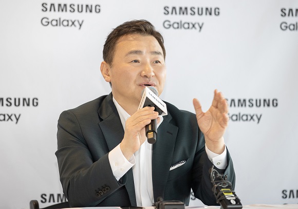 ▲ 2월 1일(현지시간) 미국 샌프란시스코 체이스 센터에서 삼성전자 MX사업부장 노태문 사장이 국내 기자들과 만나 새롭게 출시하는 갤럭시 S23의 판매 전략과 스마트폰 사업 전망에 대해 이야기 하고 있다.ⓒ삼성전자