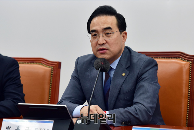 ▲ 박홍근 더불어민주당 원내대표가 1일 오후 국회에서 열린 '김건희 여사 주가조작 진상조사TF 1차 전체회의'에 참석해 모두발언을 하고 있다.ⓒ이종현 기자