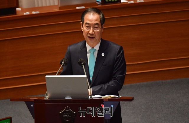 ▲ 한덕수 국무총리가 7일 오후 국회 본회의장에서 열린 경제 분야 대정부 질문에서 답변을 하고 있다. ⓒ이종현 기자