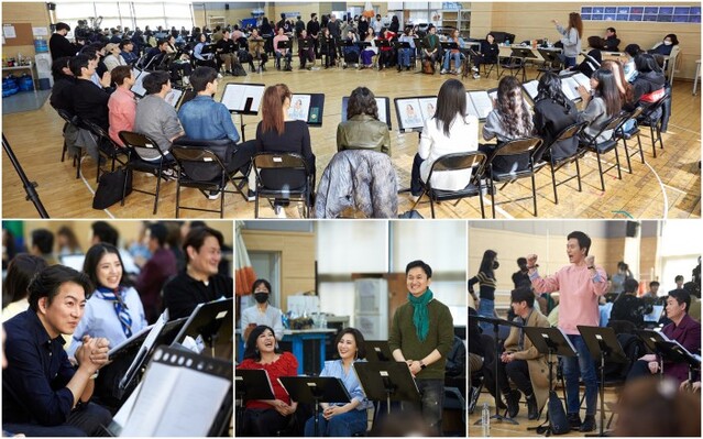 ▲ 뮤지컬 '맘마미아!' 상견례 현장.ⓒ신시컴퍼니