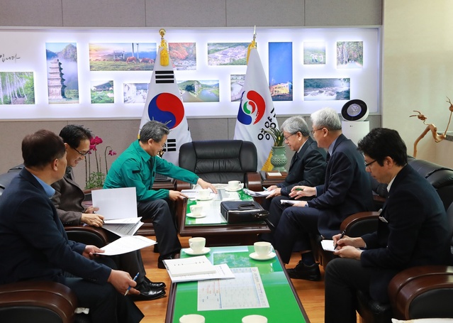 ▲ 오도창 영양군수는 13일 오전 10시 군수집무실에서 행정안전부 주관 2023년 재난관리평가 기관장 인터뷰를 가졌다.ⓒ영양군