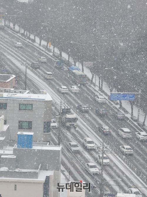 ▲ 충북대 후문~충북대병원 일대 도로.ⓒ김동식 기자