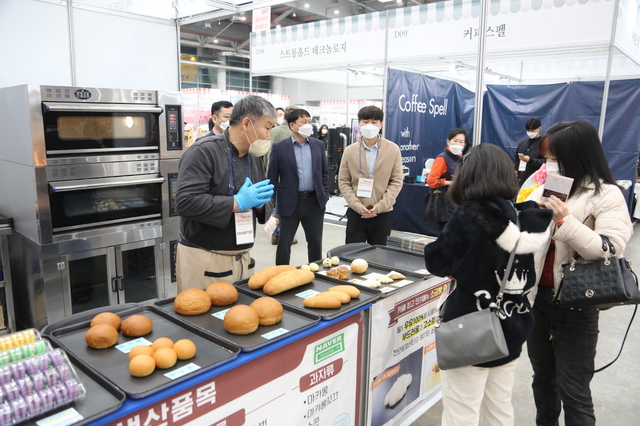 ▲ 지난해 엑스코에서 개최된 디카페쇼 참관객들 모습.ⓒ엑스코