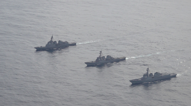 ▲ 왼쪽부터 일본 아타고함, 미국 배리함, 한국 세종대왕함. ⓒ합동참모본부