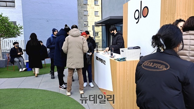 ▲ 루프탑에서는 최종적으로 자신의 취향에 맞춰 글로 하이퍼 X2 시연이 가능하다.ⓒ조현우 기자