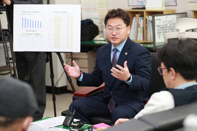 ▲ 23일 충북도 기자실에서 열린 인구정책 간담회.ⓒ충북도